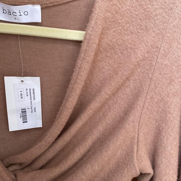 🆕 bacio brushed crop long sleeve - Picture 6 of 6